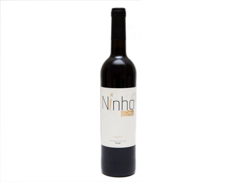 GARRAFA DE VINHO TINTO DE MESA DE TRÁS–OS–MONTES