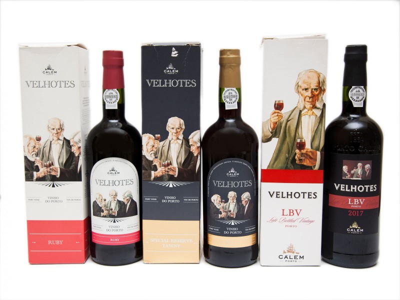 TRÊS GARRAFAS DE VINHO DO PORTO