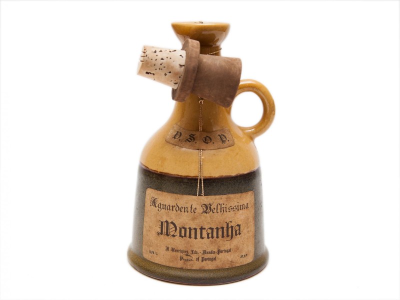 DECANTER DE AGUARDENTE VELHA