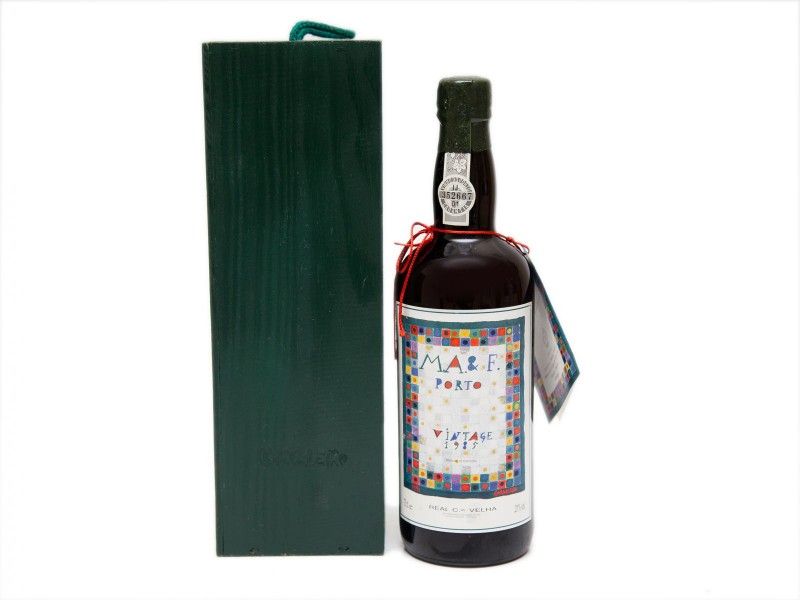 GARRAFA DE VINHO DO PORTO