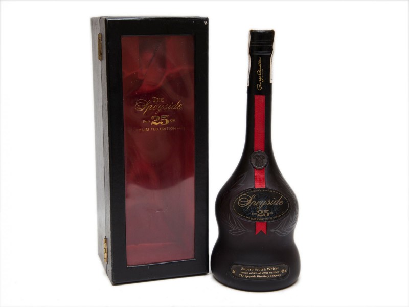 INVULGAR GARRAFA DE SCOTCH WHISKY
