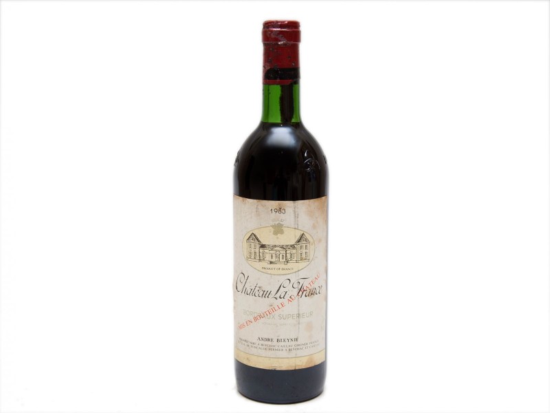 GARRAFA DE VINHO TINTO DE MESA FRANCÊS DA REGIÃO DE BORDÉUS