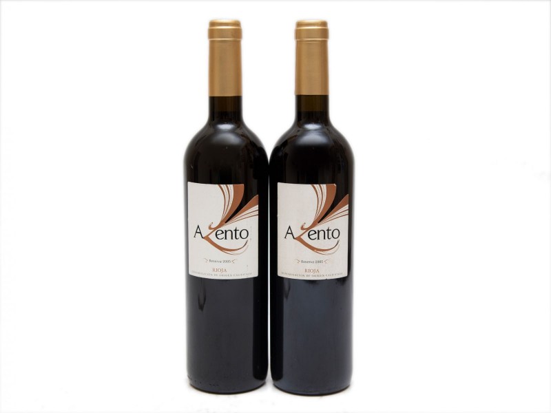 DUAS GARRAFAS DE VINHO TINTO DE MESA ESPANHOL DA REGIÃO DE RIOJA