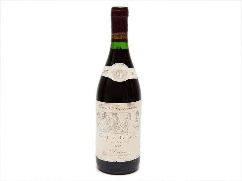 GARRAFA DE VINHO TINTO DE MESA DO DOURO