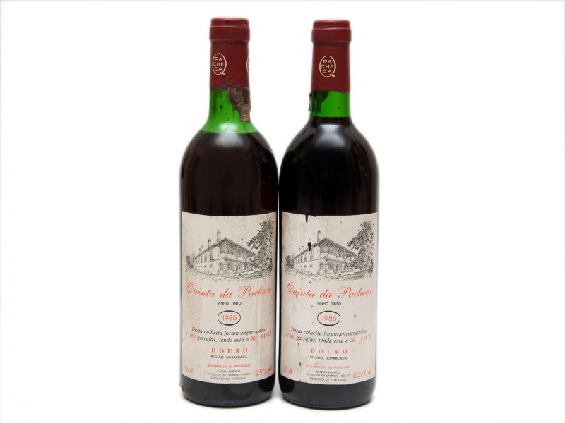 DUAS GARRAFAS DE VINHO TINTO DE MESA DO DOURO