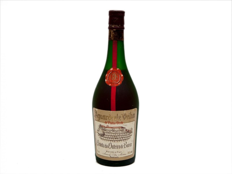 GARRAFA DE AGUARDENTE VELHA