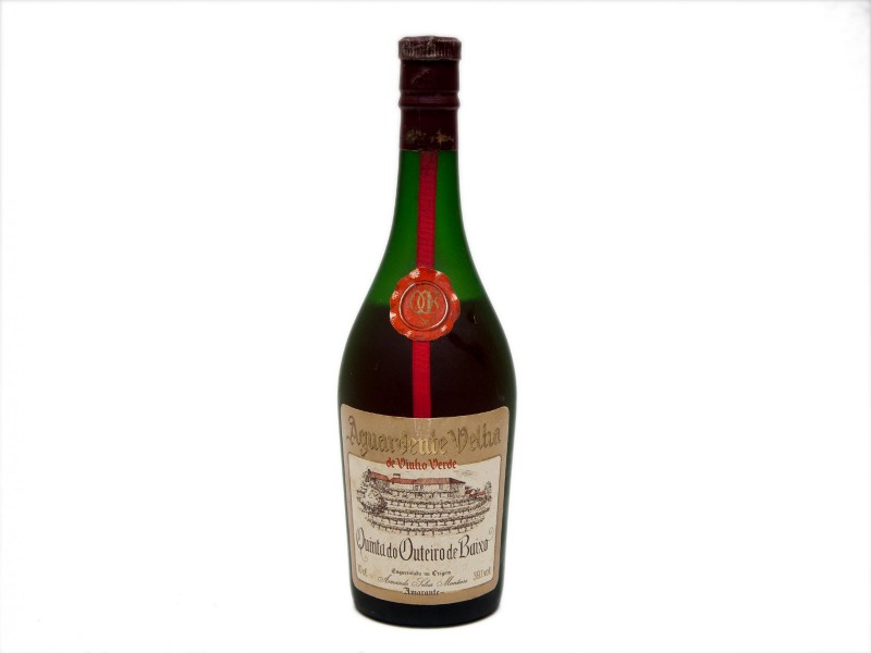 GARRAFA DE AGUARDENTE VELHA