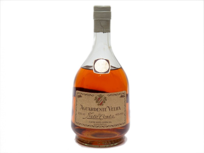 GARRAFA DE AGUARDENTE VELHA