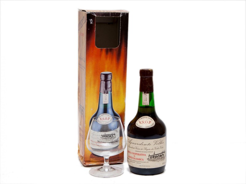 GARRAFA DE AGUARDENTE VELHA