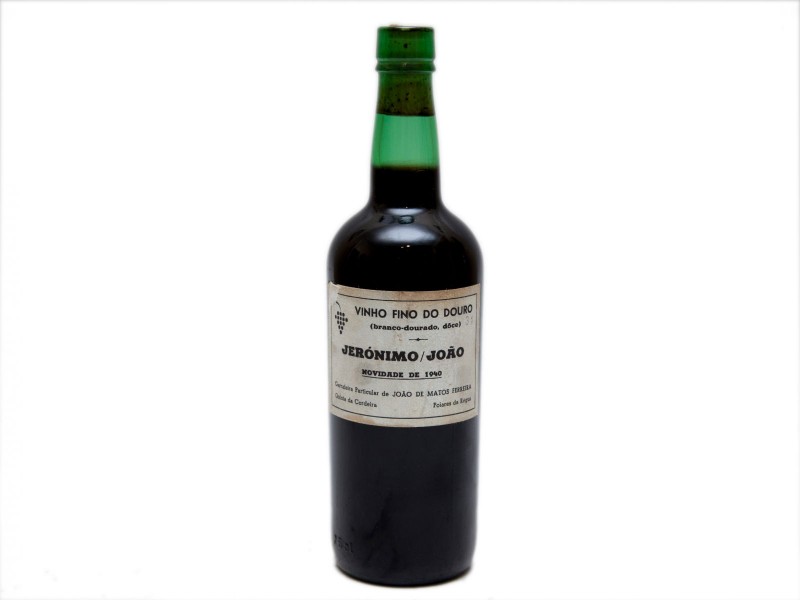 INVULGAR GARRAFA DE VINHO FINO DO DOURO
