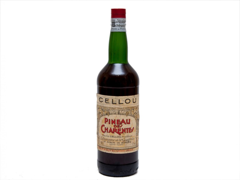 GARRAFA DE VINHO LICOROSO FRANCÊS