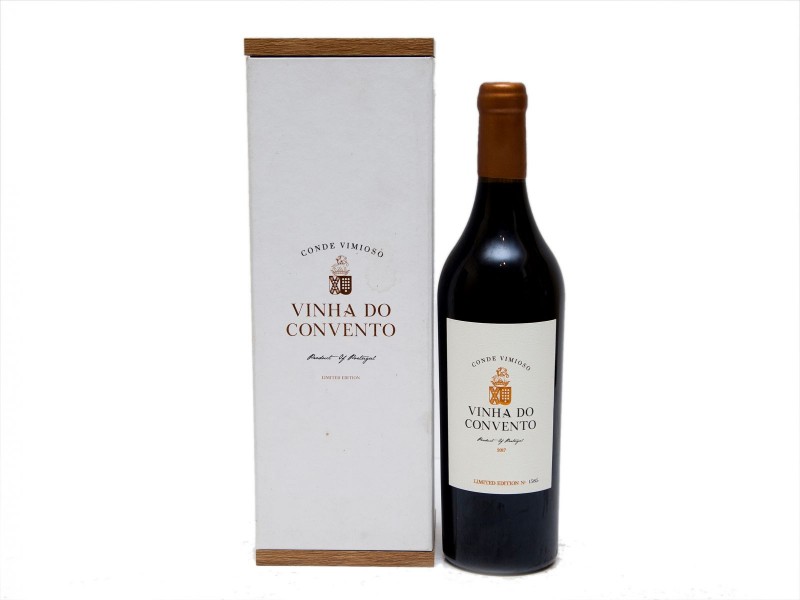 GARRAFA DE VINHO TINTO DE MESA DA REGIÃO DO TEJO