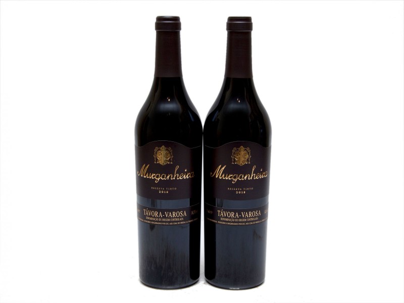 DUAS GARRAFAS DE VINHO TINTO DE MESA DA REGIÃO DE TÁVORA VAROSA