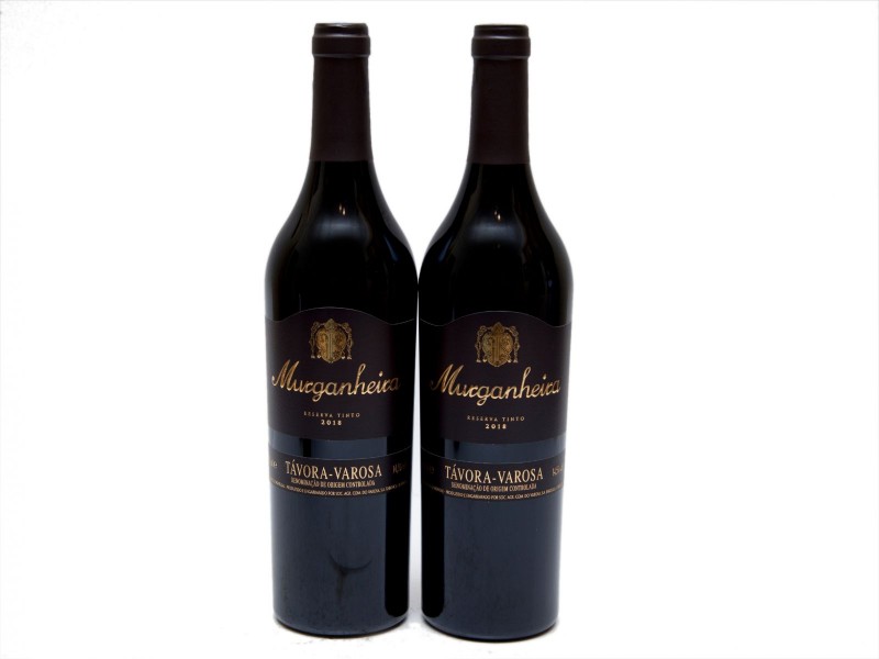 DUAS GARRAFAS DE VINHO TINTO DE MESA DA REGIÃO DE TÁVORA VAROSA