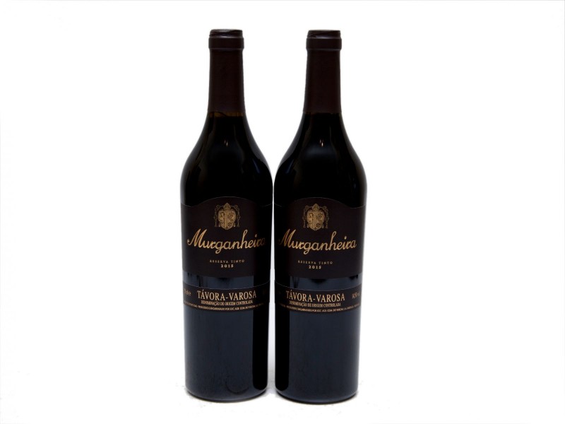 DUAS GARRAFAS DE VINHO TINTO DE MESA DA REGIÃO DE TÁVORA VAROSA
