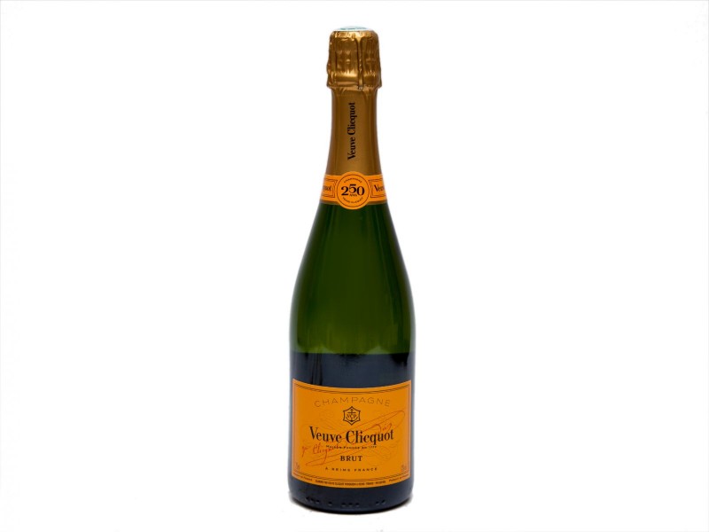 GARRAFA DE CHAMPAGNE FRANCÊS “VEUVE CLICQUOT”