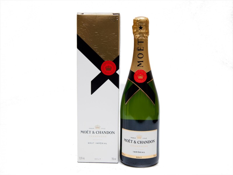 GARRAFA DE CHAMPAGNE FRANCÊS “MOET & CHANDON”
