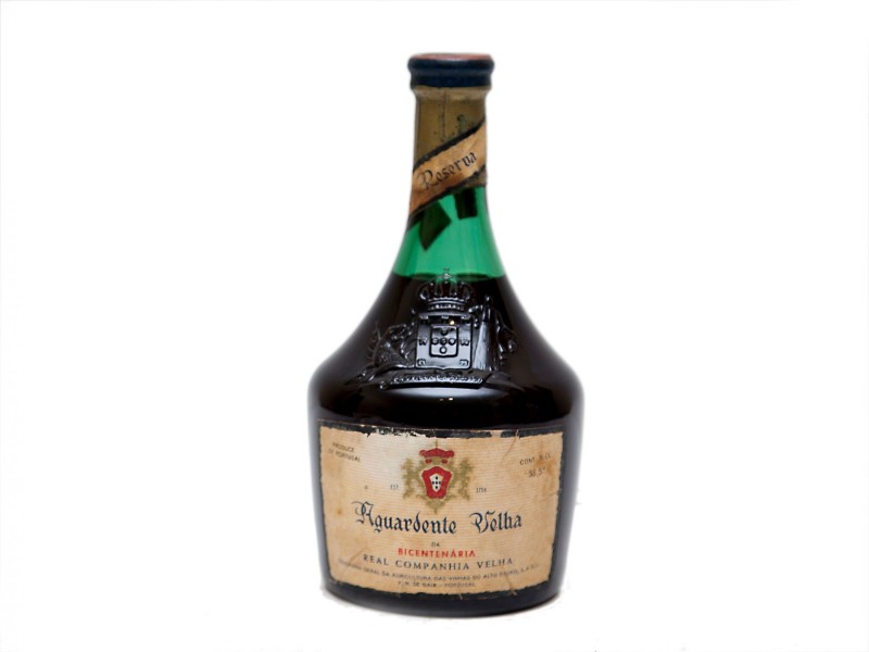 GARRAFA DE AGUARDENTE VELHA