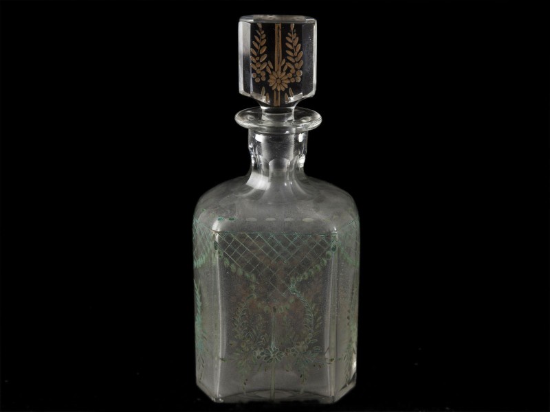 DECANTER