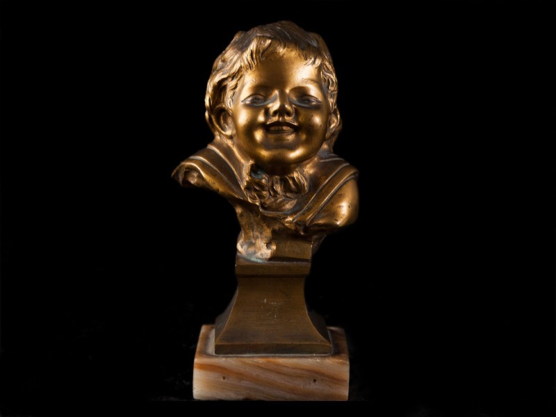 BUSTO DE MENINO
