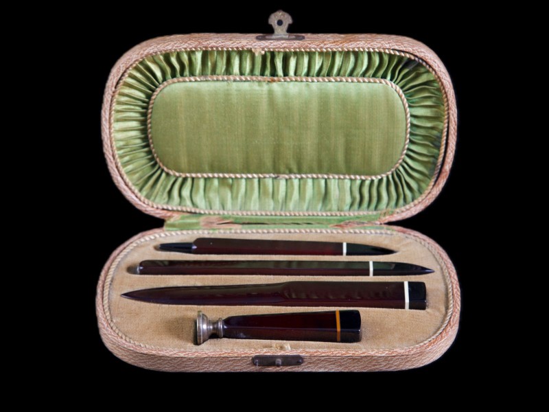 CONJUNTO DE SECRETÁRIA “ART-DECO”