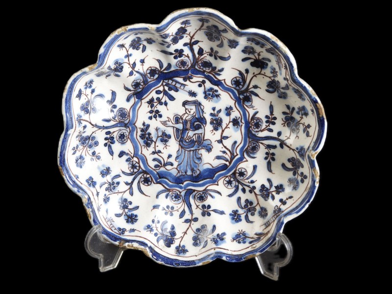 TAÇA DE BORDO RECORTADO