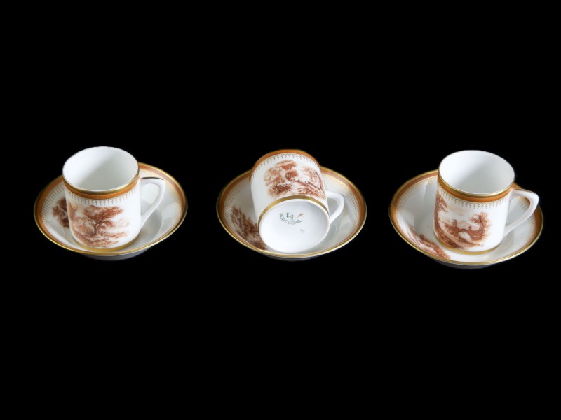 SEIS CHÁVENAS DE CAFÉ