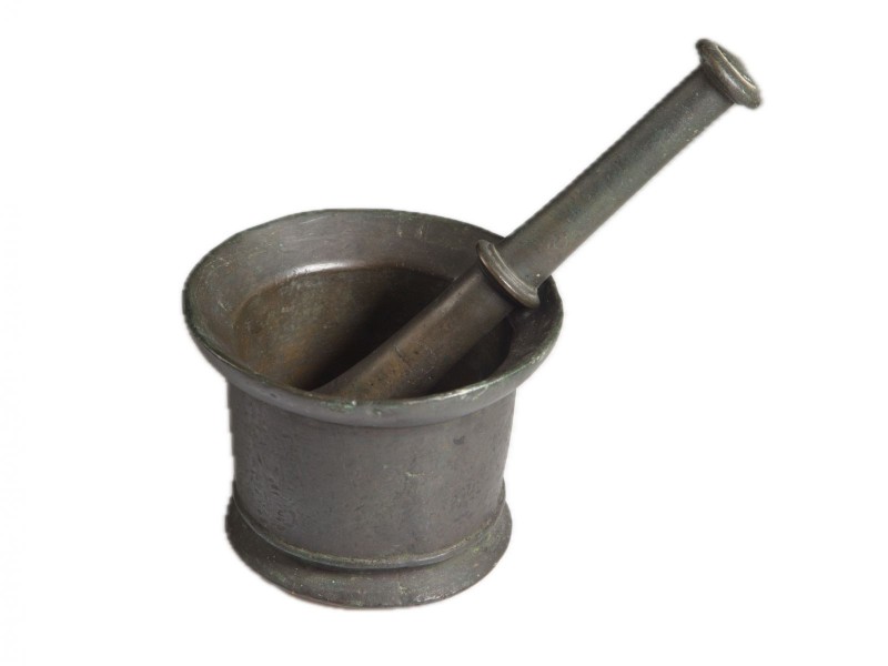 ALMOFARIZ COM MÃO