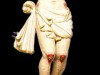 ORATÓRIO DE GRANDES DIMENSÕES COM JESUS CRISTO CRUCIFICADO COM IMAGENS DE CALVÁRIO