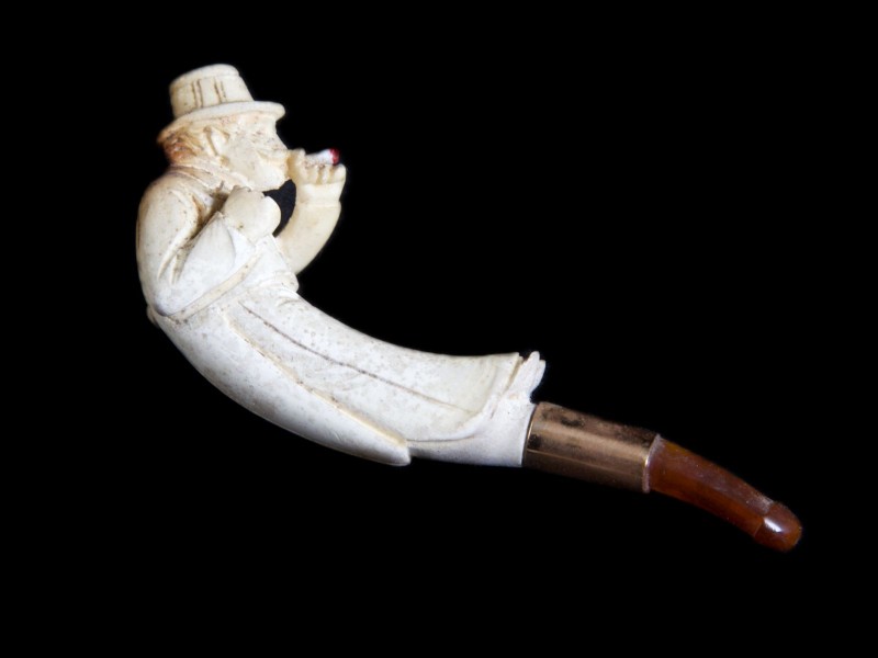 INVULGAR CACHIMBO EM FORMA DE “FIGURA MASCULINA”