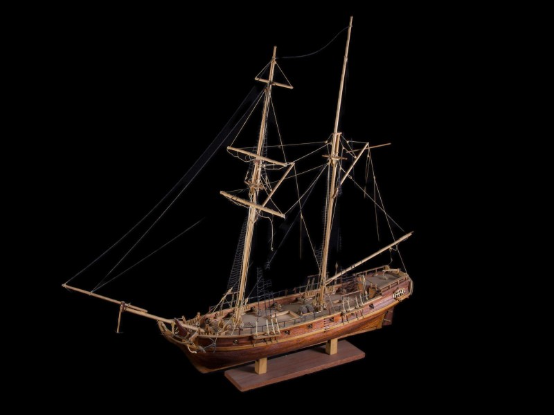MODELO DE FRAGATA