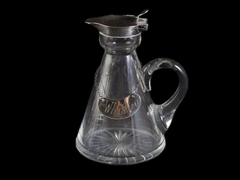 RARA E INVULGAR CANECA DE DOSE INDIVIDUAL PARA WHISKY