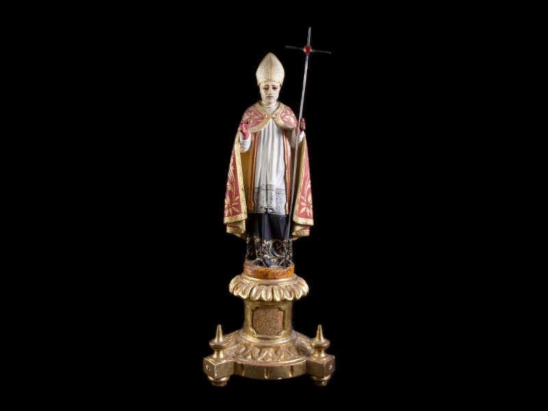 SANTO BISPO
