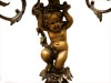 IMPONENTE GUARNITURE ● RELÓGIO DE LAREIRA E PAR DE CANDELABROS DE SEIS VELAS CADA